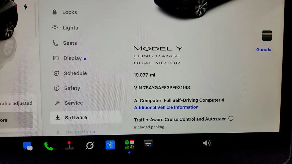 2023 Tesla Model Y Base