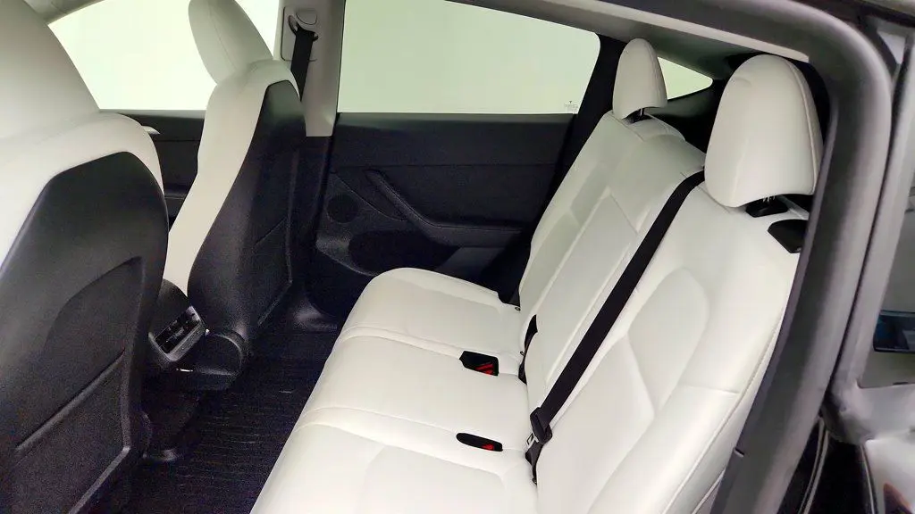 2023 Tesla Model Y Base