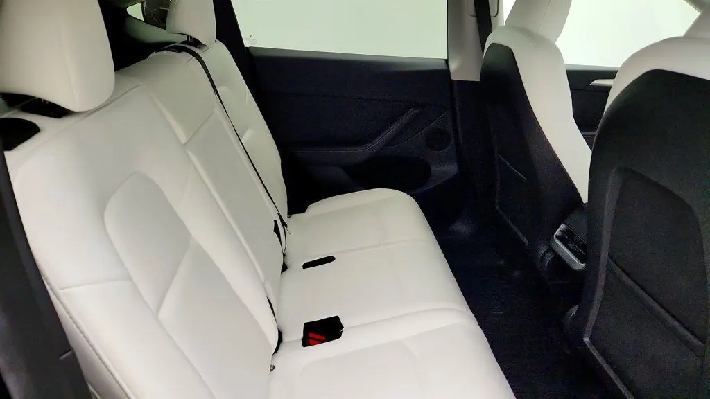 2023 Tesla Model Y Base
