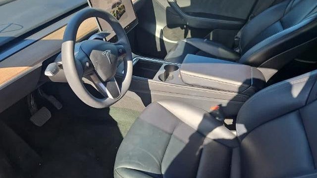 2024 Tesla Model Y Long Range