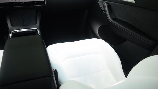2023 Tesla Model Y Base