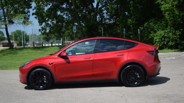 2023 Tesla Model Y Base