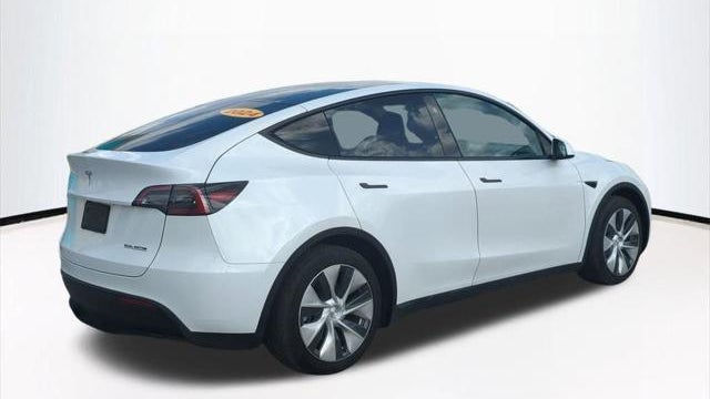 2024 Tesla Model Y Long Range