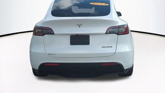 2024 Tesla Model Y Long Range