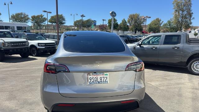 2025 Tesla Model Y Long Range