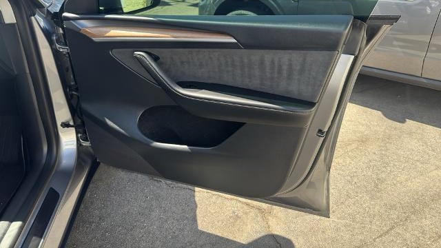 2025 Tesla Model Y Long Range
