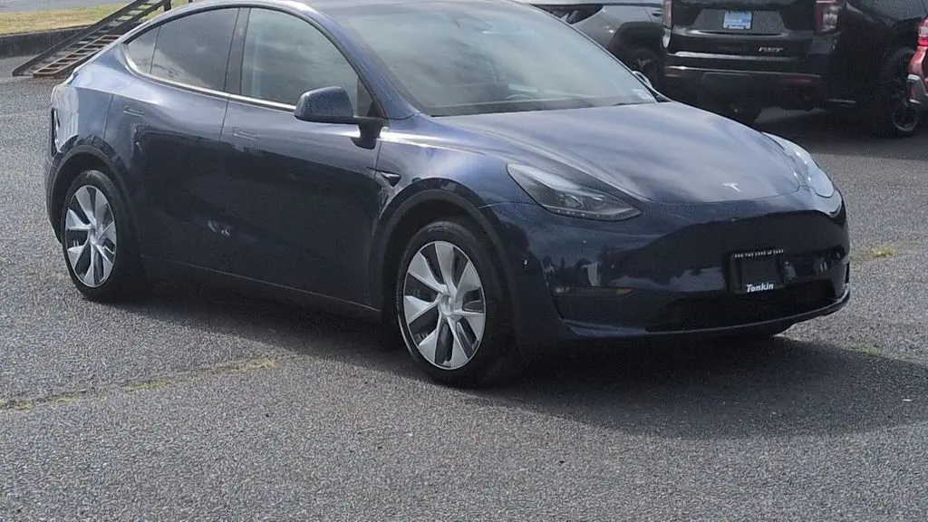 2024 Tesla Model Y Long Range