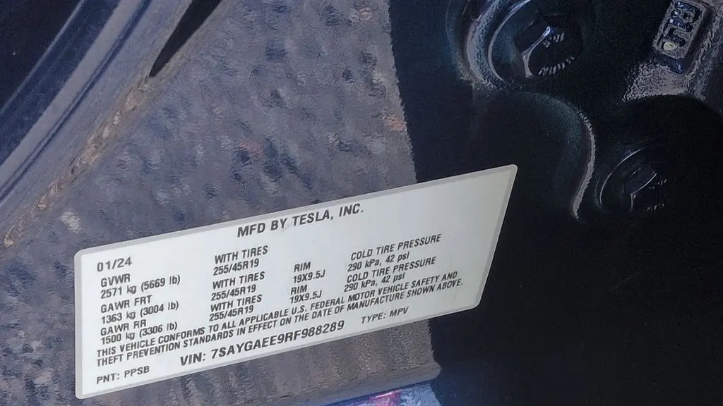 2024 Tesla Model Y Long Range