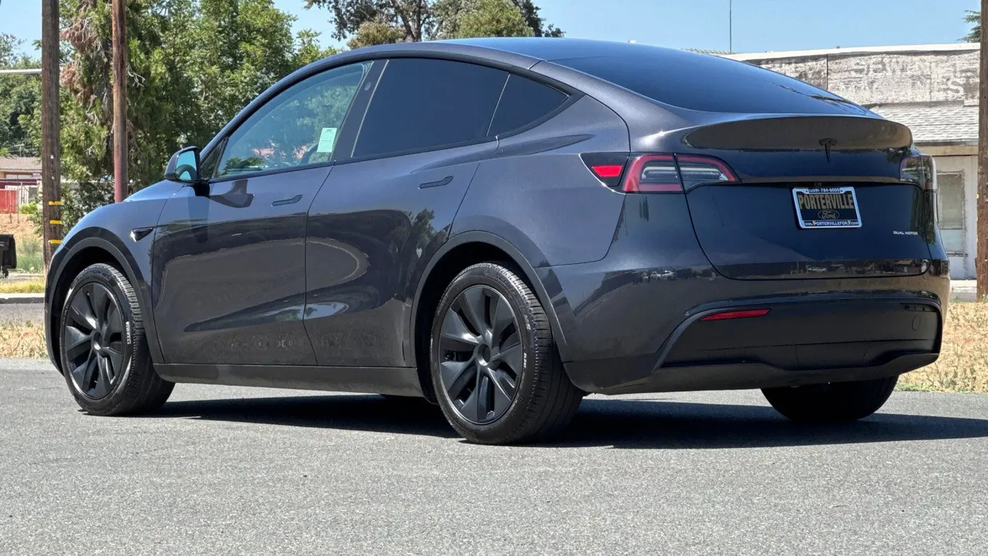 2024 Tesla Model Y Long Range
