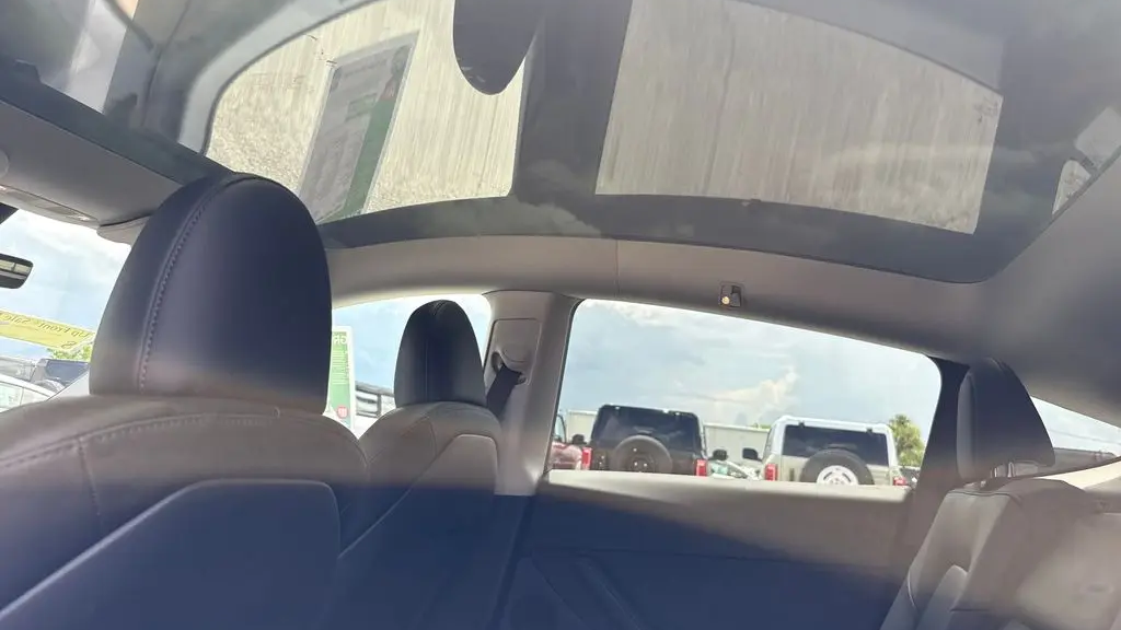 2023 Tesla Model Y Base