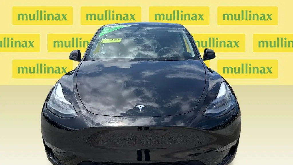 2023 Tesla Model Y Base