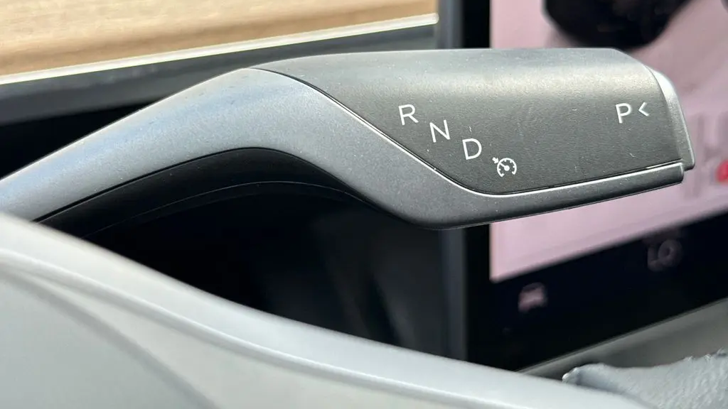 2023 Tesla Model Y Base