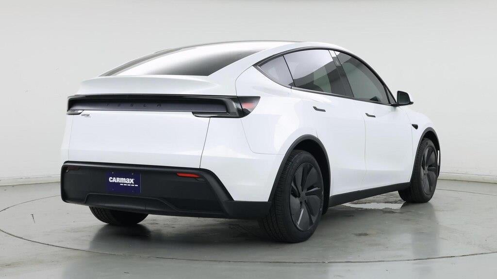 2026 Tesla Model Y Premium