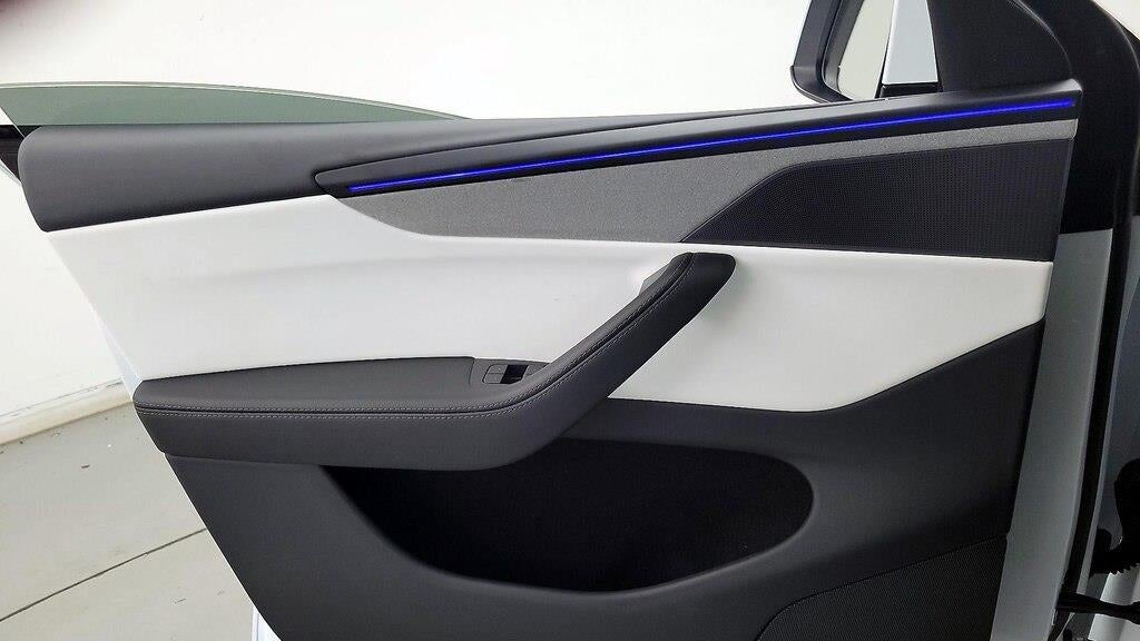 2026 Tesla Model Y Premium