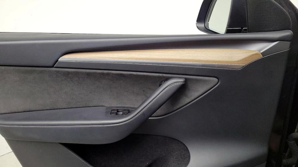 2025 Tesla Model Y Long Range