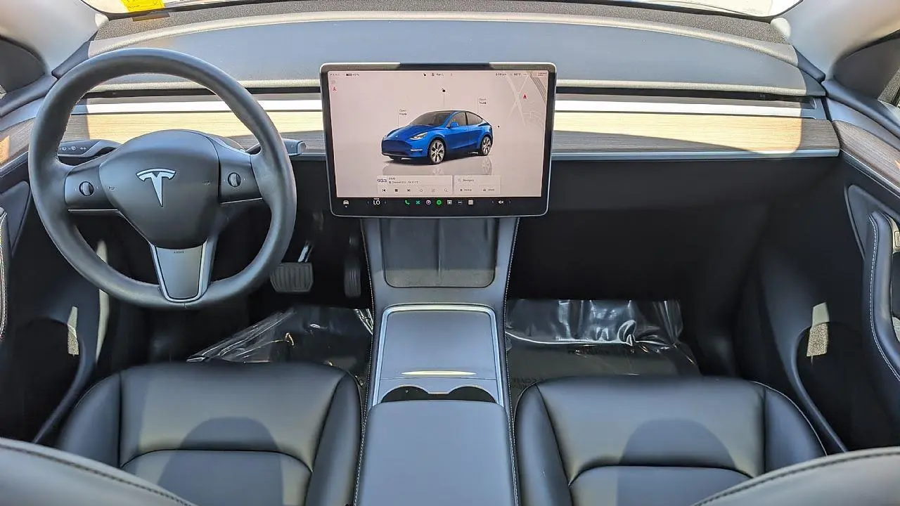 2024 Tesla Model Y Long Range