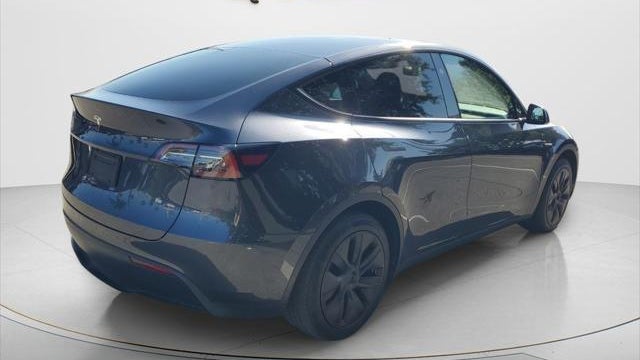 2025 Tesla Model Y Long Range