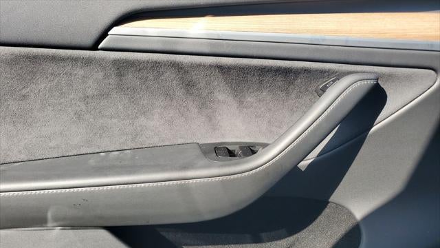 2025 Tesla Model Y Long Range