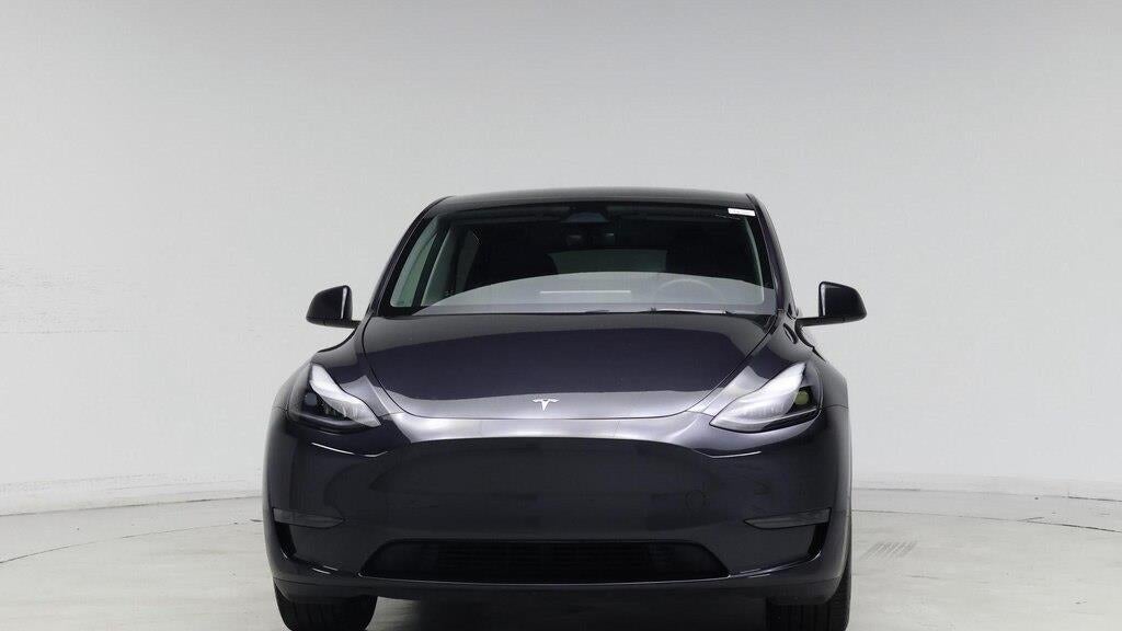 2025 Tesla Model Y Long Range