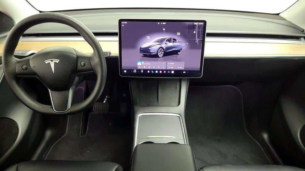 2025 Tesla Model Y Long Range