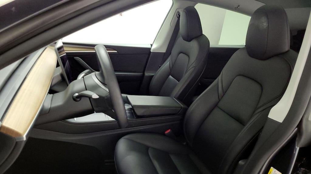 2025 Tesla Model Y Long Range
