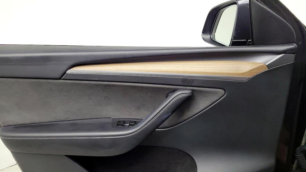 2025 Tesla Model Y Long Range