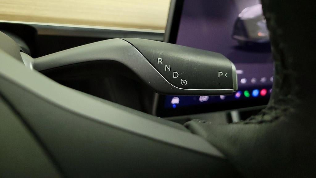 2025 Tesla Model Y Long Range