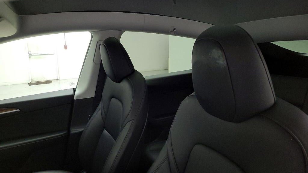 2025 Tesla Model Y Long Range
