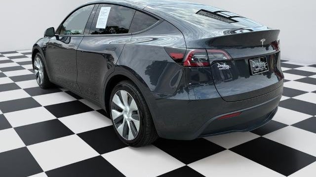 2024 Tesla Model Y Long Range