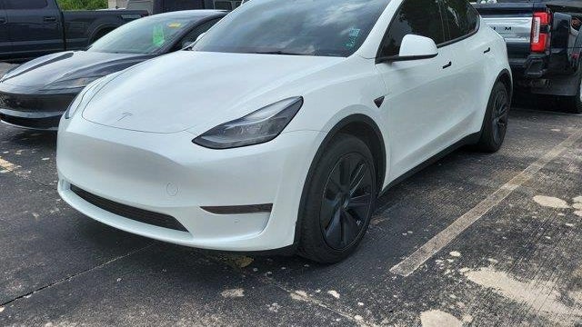 2024 Tesla Model Y Long Range