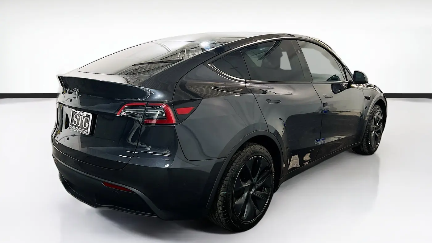 2024 Tesla Model Y Long Range