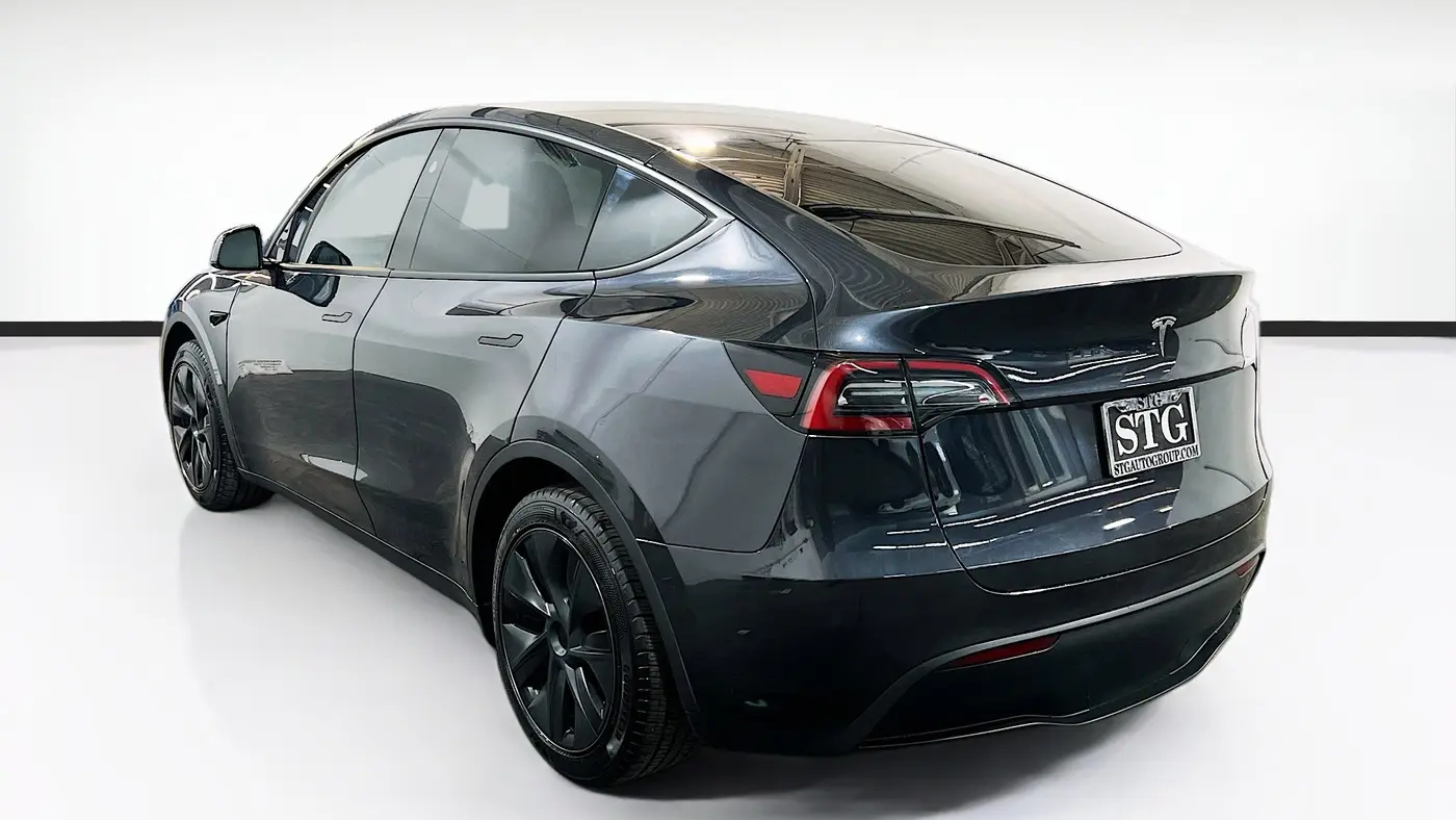 2024 Tesla Model Y Long Range