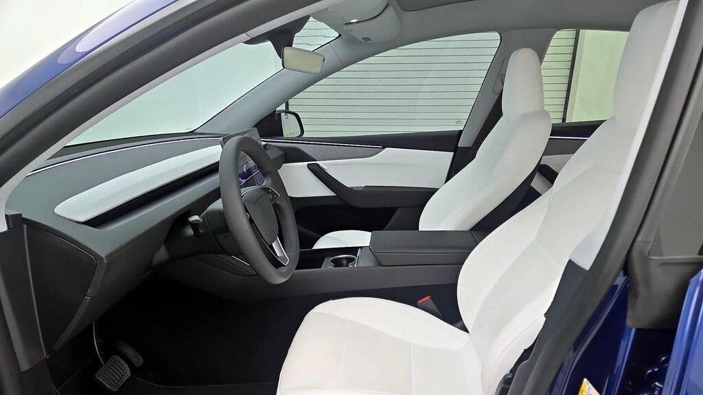 2026 Tesla Model Y Premium