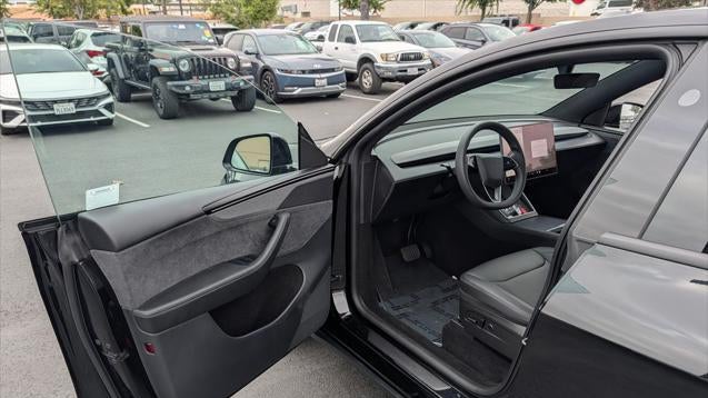 2026 Tesla Model Y Premium