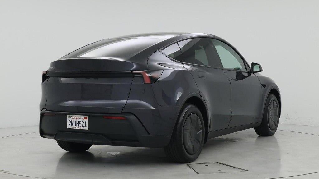 2026 Tesla Model Y Premium