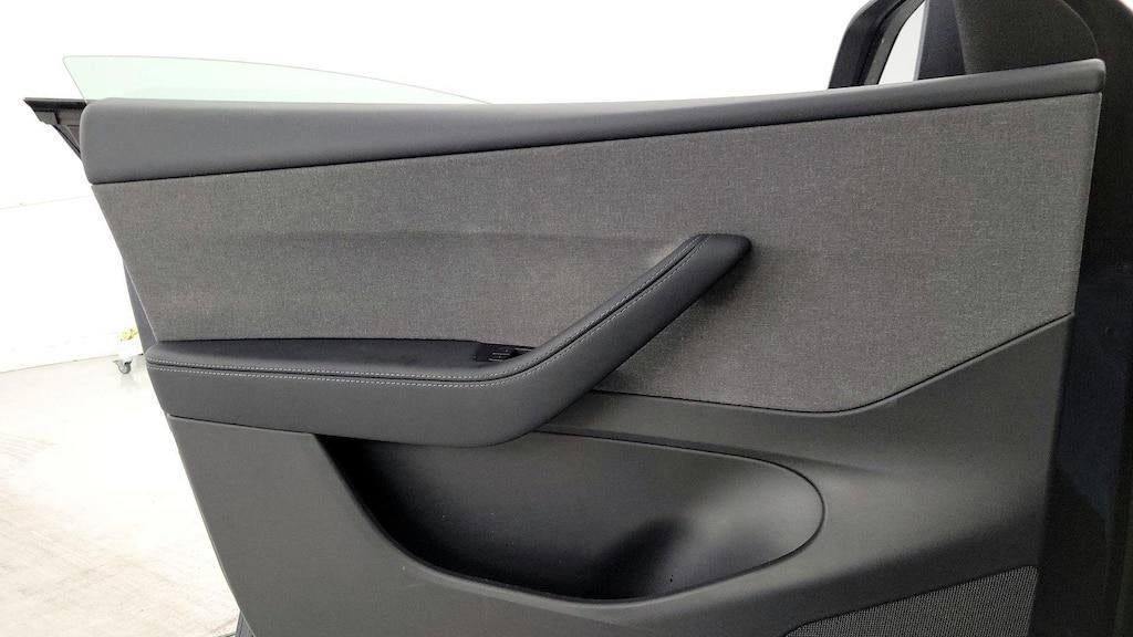 2026 Tesla Model Y Premium