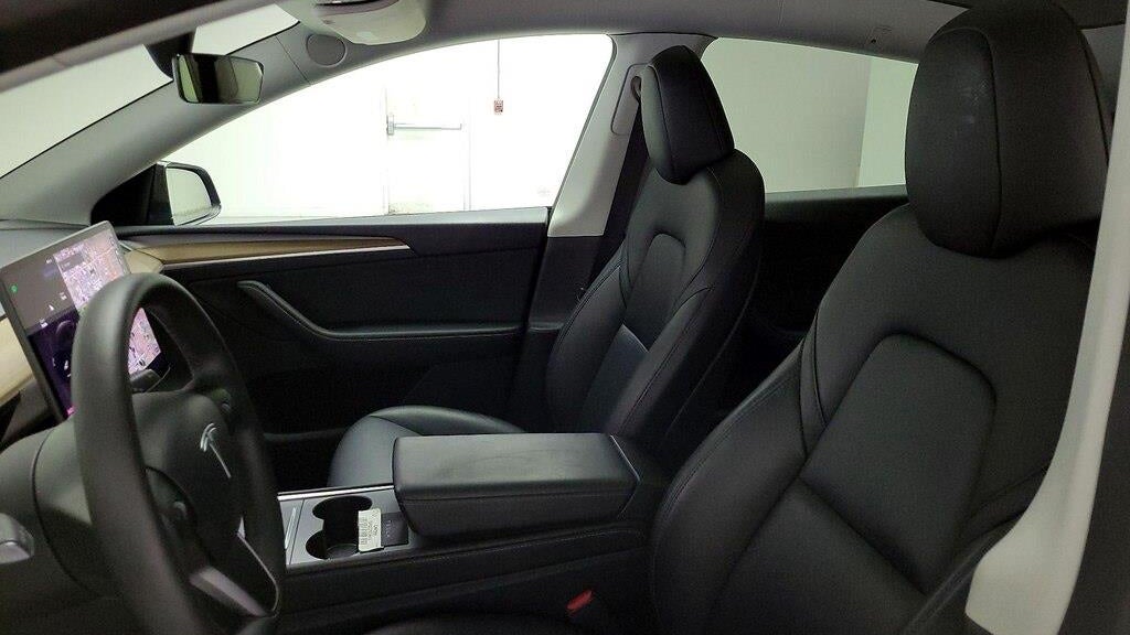 2025 Tesla Model Y Long Range