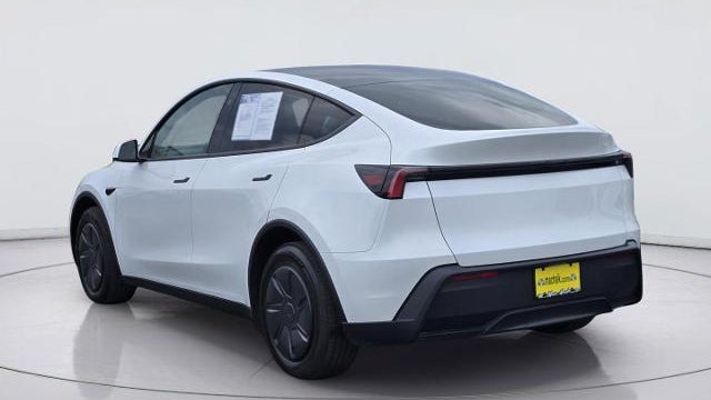 2026 Tesla Model Y Long Range
