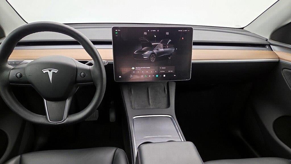 2025 Tesla Model Y Long Range