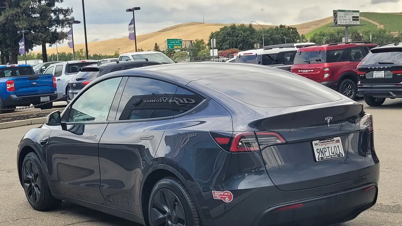 2024 Tesla Model Y Long Range