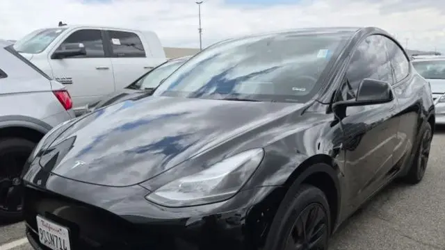 2025 Tesla Model Y Long Range