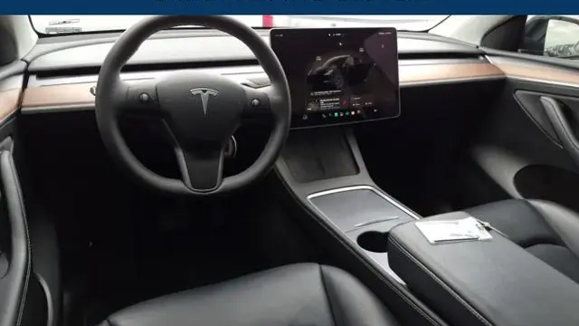 2025 Tesla Model Y Long Range