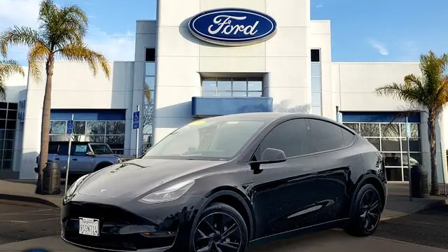 Preowned 2025 Tesla Model Y Long Range for Sale