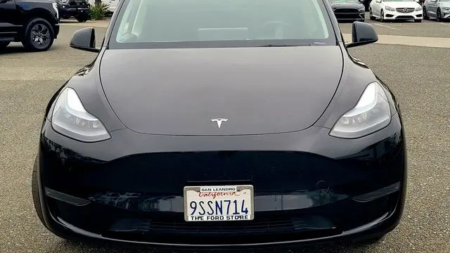 2025 Tesla Model Y Long Range
