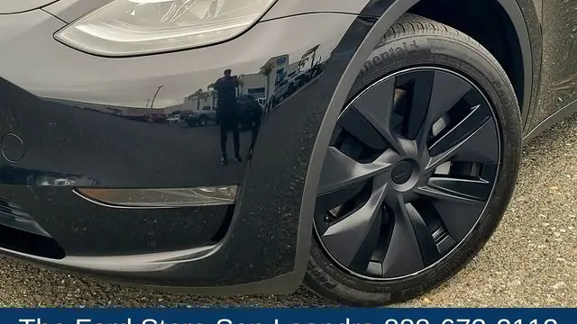 2025 Tesla Model Y Long Range