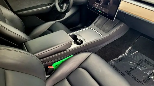 2025 Tesla Model Y Long Range