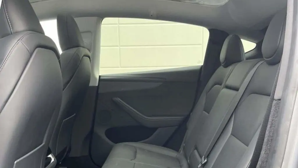 2026 Tesla Model Y Premium