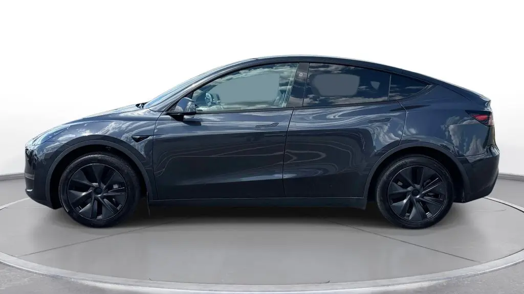 2025 Tesla Model Y Long Range