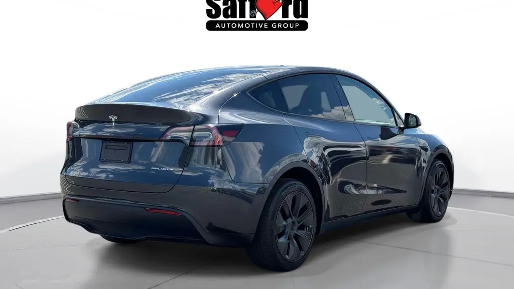 2025 Tesla Model Y Long Range