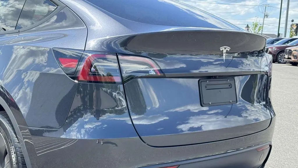 2025 Tesla Model Y Long Range